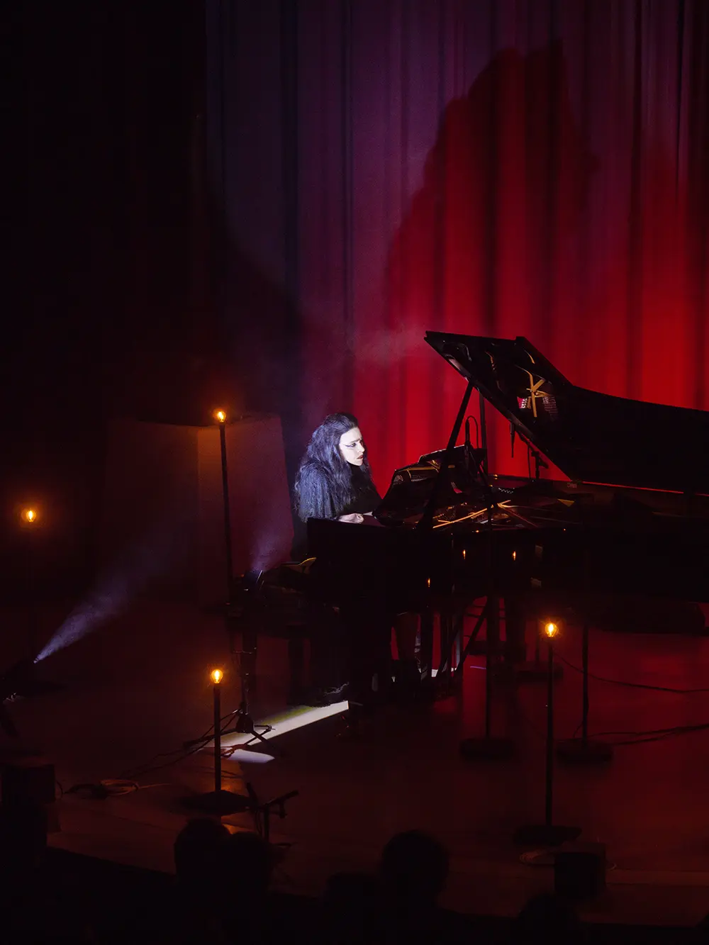 Diamanda Galás live in Paris photo by Raphael Massart
